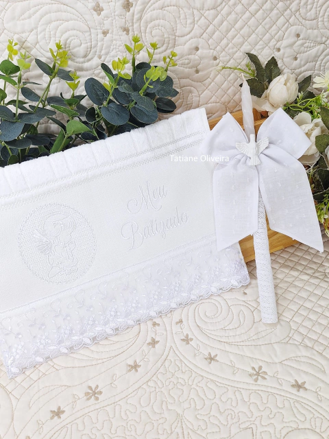 Toalha De Batizado Bordada E Vela Decorada Batizado