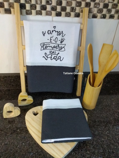 Kit 2 panos de prato - 1 linha básica / 1 bordado