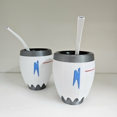 mate aerolineas blanco
