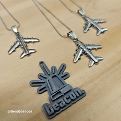 cadena con avion en internet