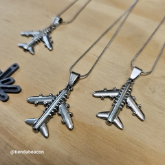 cadena con avion - comprar online