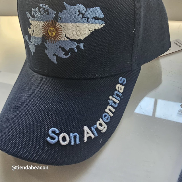 gorras SON ARGENTINAS azul y negra. aclarar por favor