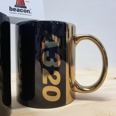 taza dorada airbus 320 en internet