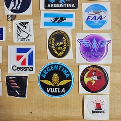 Imagen de domes. stickers resinados