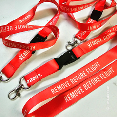 portacredencial REMOVE BEFORE FLIGHT