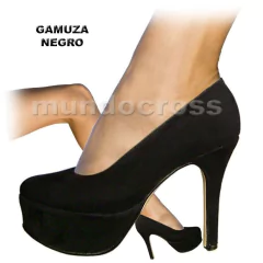 CLÁSICOS CON PLATAFORMA EN GAMUZA NEGRA EN TALLES GRANDES