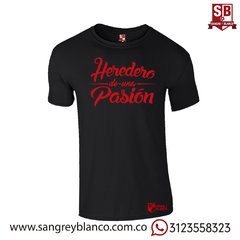 Camiseta Hombre Heredero de una pasión - Sangre y Blanco