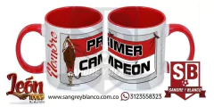 Mug León y Bandera en internet