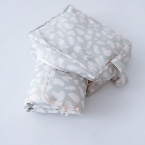 Kit - Cambiador + Neceser Manchitas print + Wet bag