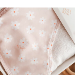 TOALLA DE BEBE MARGARITAS PISTACHO - comprar online