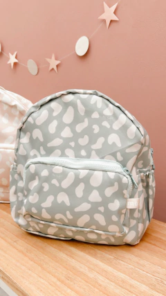 MOCHILA INFANTIL MANCHITAS PRINT en internet