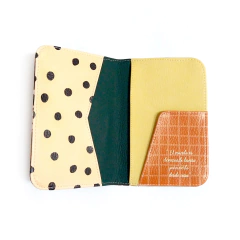 Porta pasaporte bananos - comprar en línea