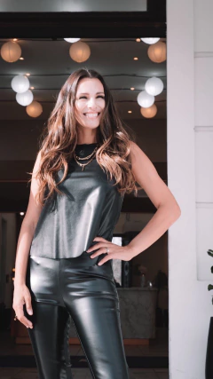 TOP CELIA - SIMIL CUERO en internet