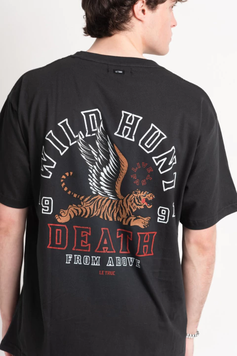 REMERA WILD HUNT NEGRO - comprar online