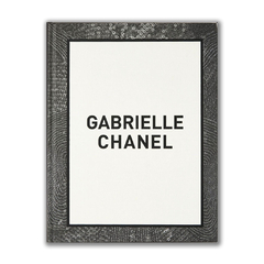 GABRIELLE CHANEL: 60 Years of Fashion V&A MUSEUM - comprar online