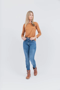 Remera Basica Manga Larga Marron Oxido - tienda online