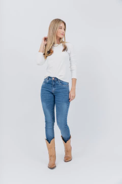 Remera Basica Gruesa Manga Larga Blanca - Betiana Bertolino