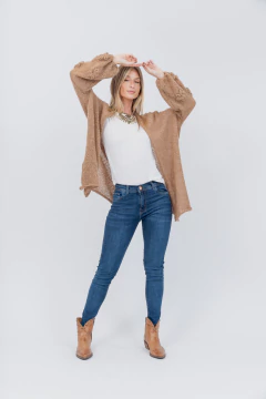 Saco Manga Globo Bordado Margaritas Camel - Betiana Bertolino