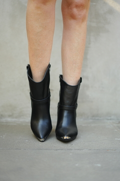 Bota Ankara Black - Betiana Bertolino