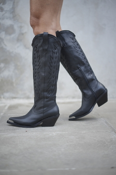 Bota Bangladesh Black - Betiana Bertolino