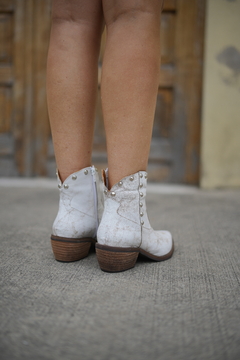 Texana Jakarta White Crush - Betiana Bertolino