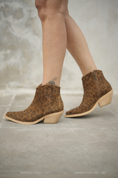 Bota Petra Leopardo - ENTREGA INMEDIATA - Betiana Bertolino