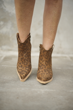 Imagen de Bota Petra Leopardo - ENTREGA INMEDIATA