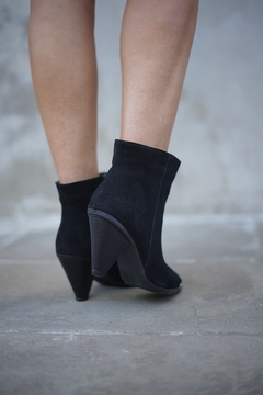 Bota Shangai Black - Betiana Bertolino