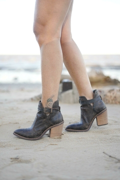 Bota Taos Black Crush - tienda online