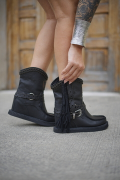 Bota Troya Black/ Taco Escondido 5,5. cm - comprar online