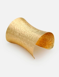 Brazalete Labrado Dorado