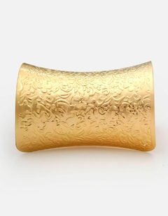 Brazalete Labrado Dorado en internet