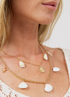 Collar Coraline en internet