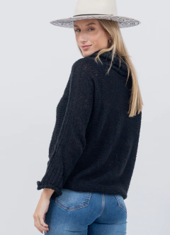 Polera Doble Lana Negra en internet