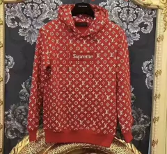 Moletom Supreme Louis Vuitton - comprar online