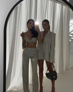 Blazer shine Kylie na internet