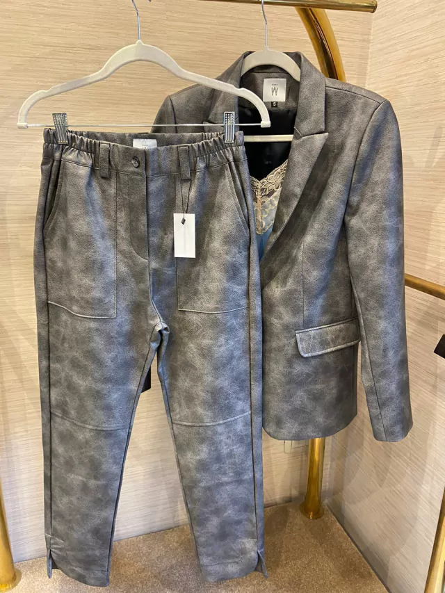 PANTALÓN FRANCESCA WASHED GRIS