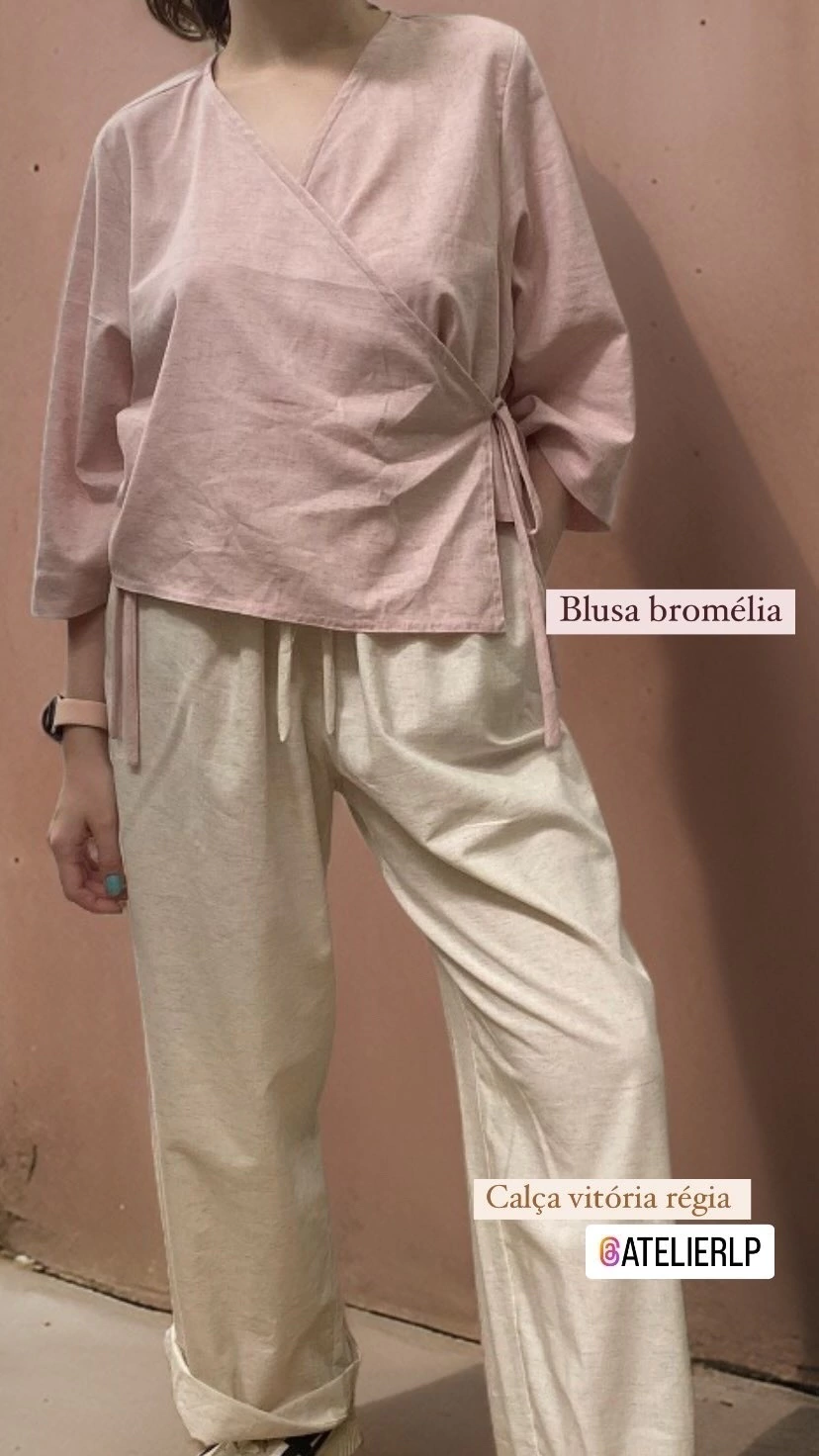 blusa bromélia de algodão e transpassada