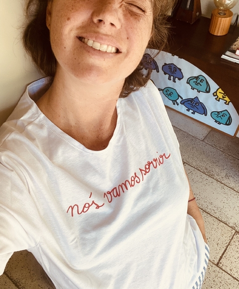 Camiseta de algodão nós vamos sorrir