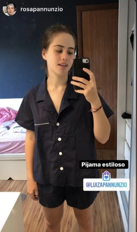 pijama de shorts e camisa de botão