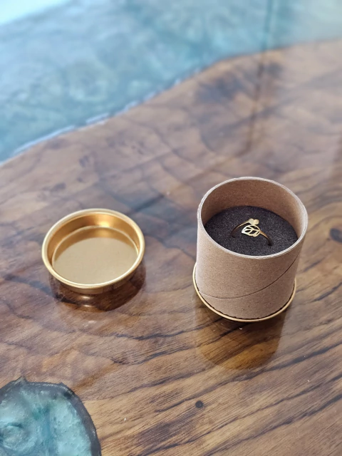 JOYERIA - 1AJ 45mm x45mm X48u cuerpo cartón tapas hojalata + espuma - comprar online