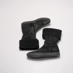 BOTAS NEGRAS PELUCHE CHANEL - tienda online