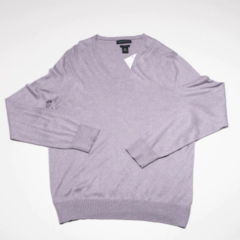 SWEATER LILA EN V BANANA REPUBLIC