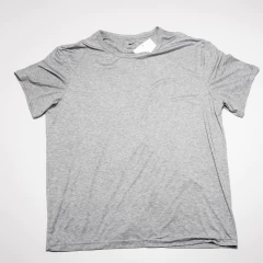 REMERA GRIS DRI FIT NIKE