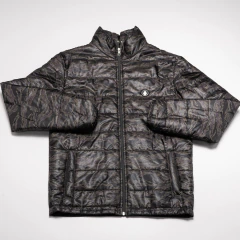 CAMPERA NEGRA CON VERDE VOLCOM