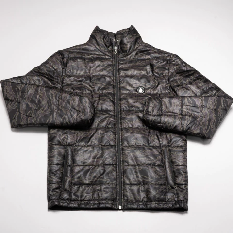 CAMPERA NEGRA CON VERDE VOLCOM