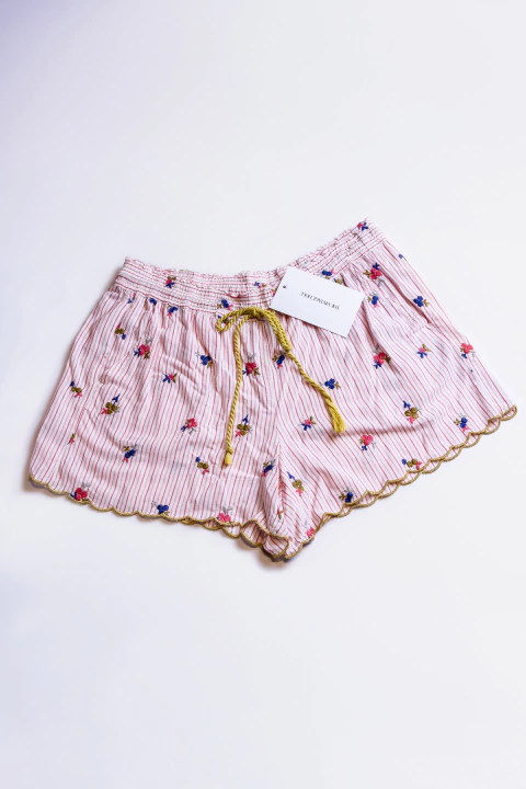 SHORT RAYADO CON FLORES ANTHPOLOGIE