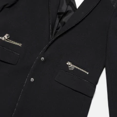 BLAZER NEGRO ENCAJE Y CIERRES JAZMIN CHEBAR en internet