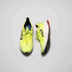 ZAPATILLAS AMARILLO FLUO RUNNING FILA en internet