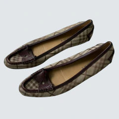 MOCASINES BURBERRY T.39 - comprar online